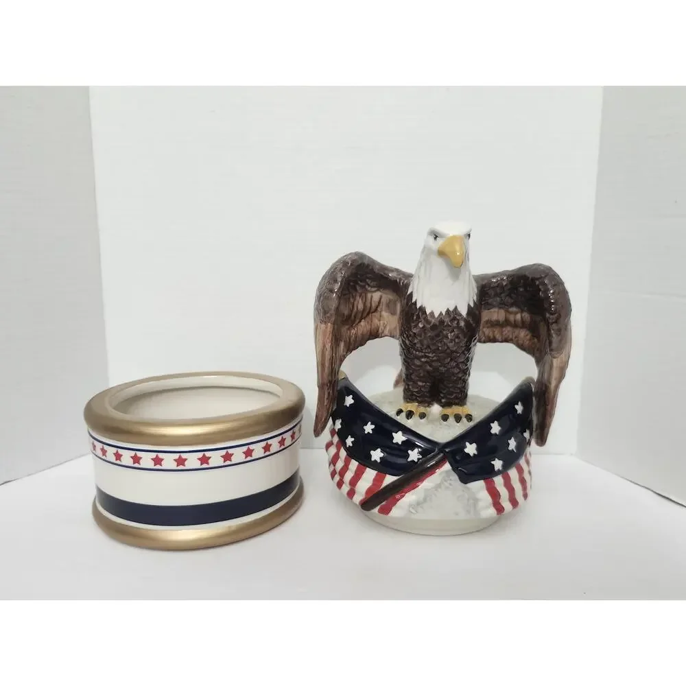 David's Cookies Jeffrey Banks Patriotic American Bald Eagle Cookie Jar